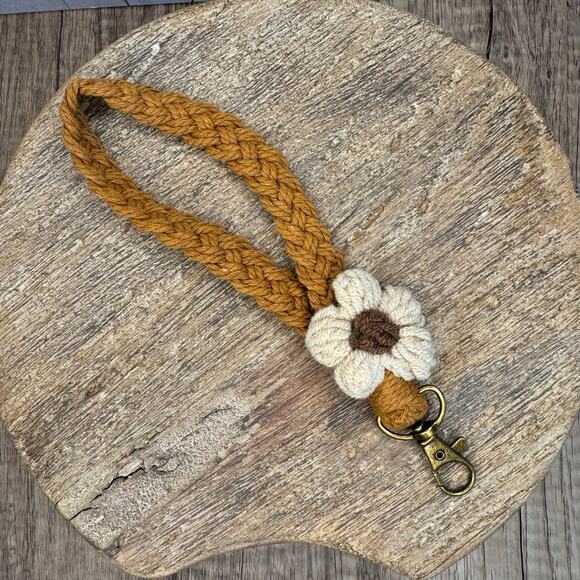 Macrame Daisy Flower Keychain Purse Charm FAST SHIP NEW - Picture 4 of 4